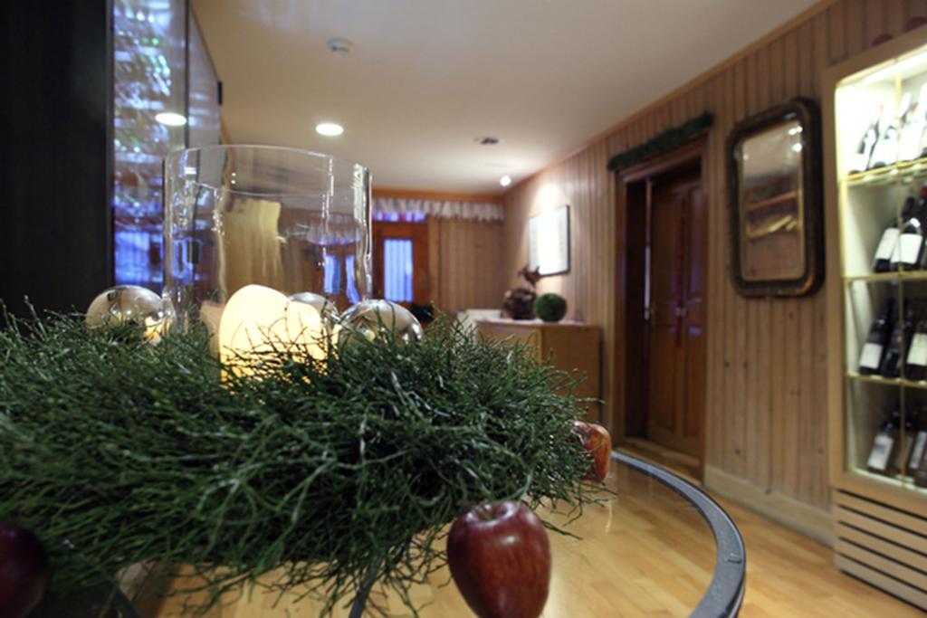 Hotel Gasthof Krone Hittisau Exterior foto
